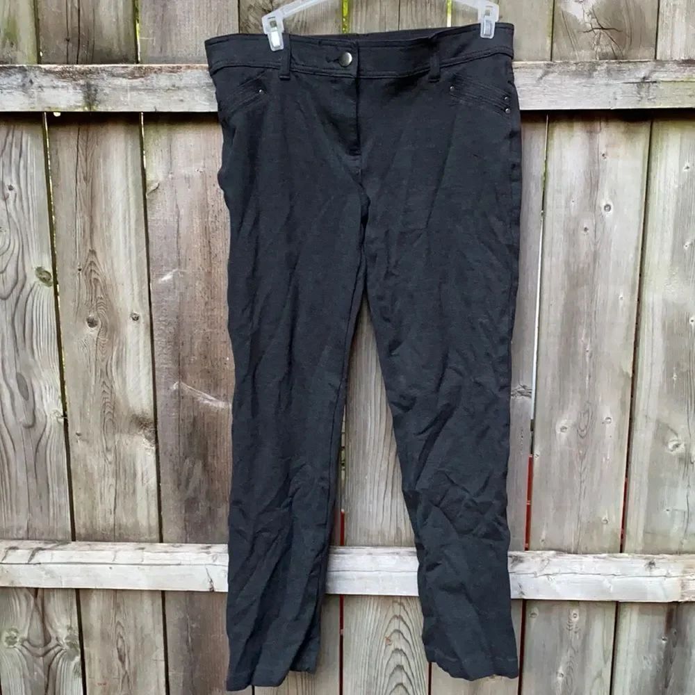 Style & Co Charcoal Capris sz. 4